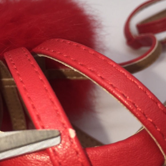 Qupid Woman’s Red Pumps Platform Heels Open Toe Real Rabbit Fur Pom Poms Size 7 - Picture 16 of 16